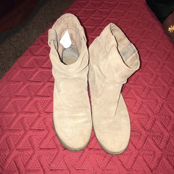 American Eagle Booties - Picture 1 of 8